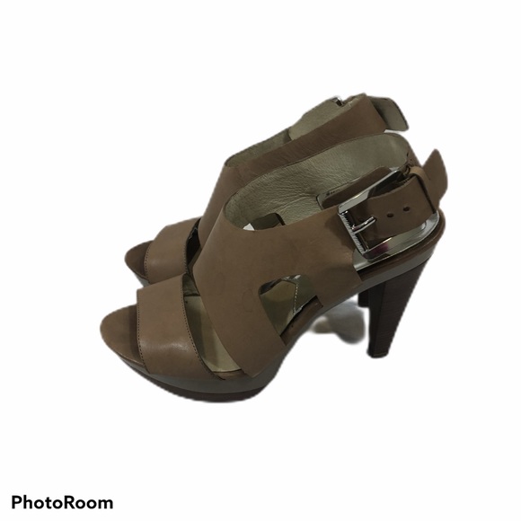 Michael Kors Beige Leather Open Tow Sandals 9.5 - Picture 4 of 8